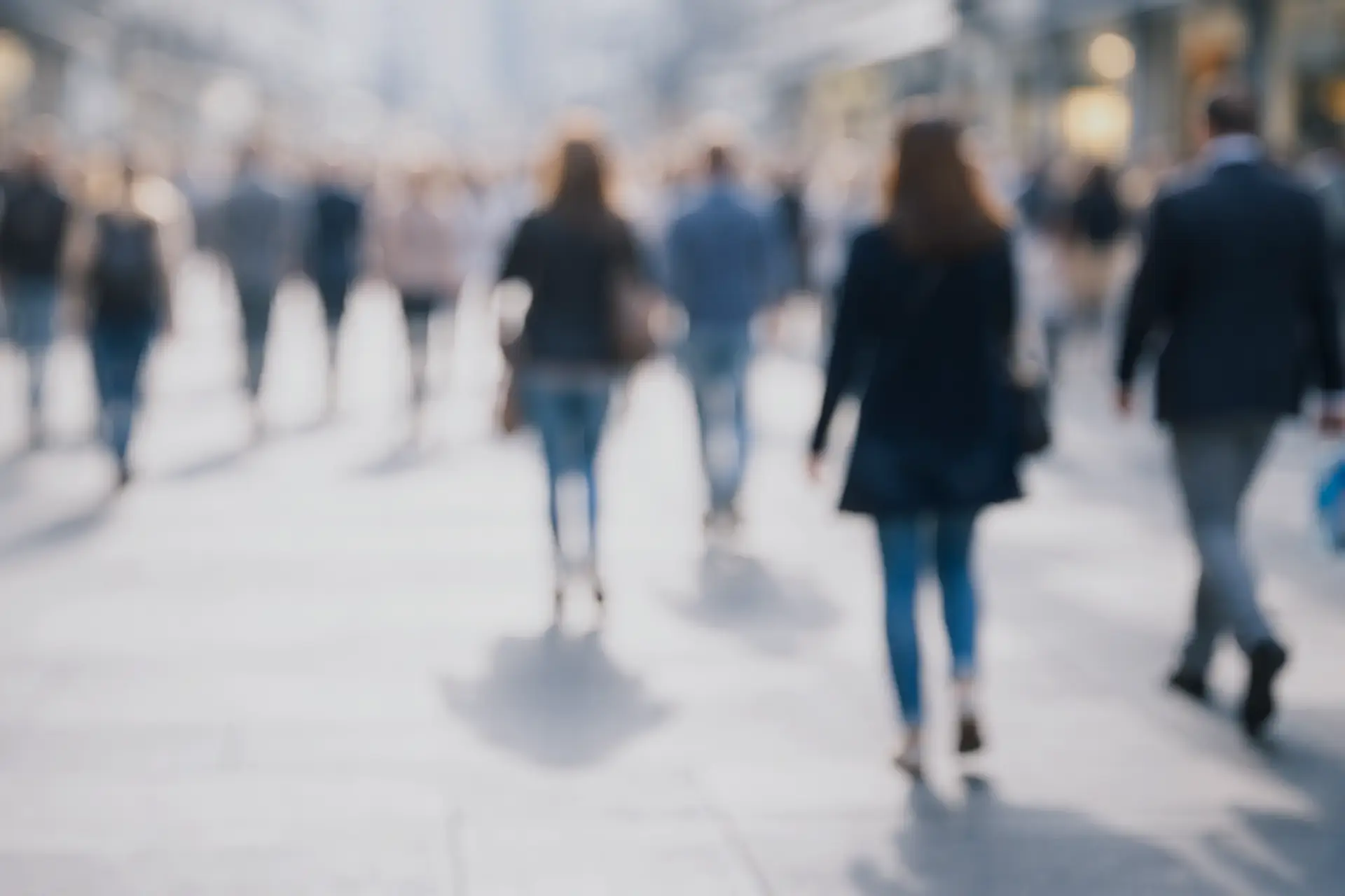 Menschen im beruflichen Kontext auf dem Weg zu persönlicher Klarheit und Souveränität